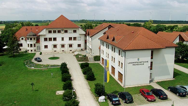 Schulgebäude, © Landwirtschaftliche Fachschule Schulgebäude, © Landwirtschaftliche Fachschule