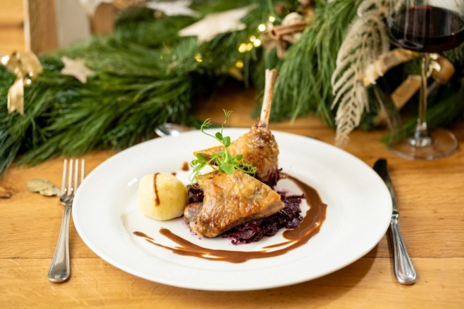 Weihnachtsmenü Restaurant Kräutergarten, © SKB_Schloss Hof_Zsolt Marton Weihnachtsmenü Restaurant Kräutergarten, © SKB_Schloss Hof_Zsolt Marton