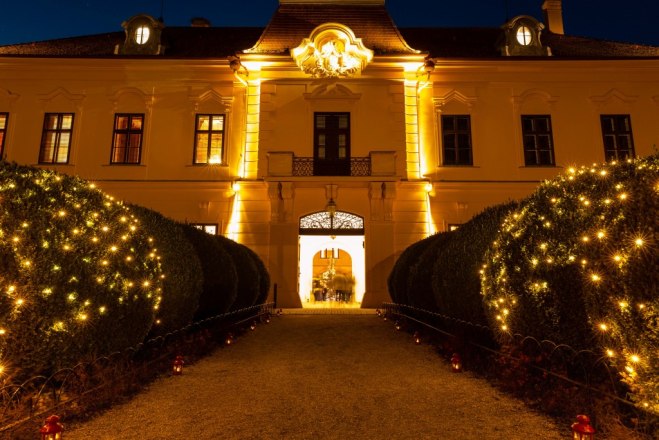 Schloss Eckartsau_Adventmarkt, © ÖBF Archiv_Messeritsch